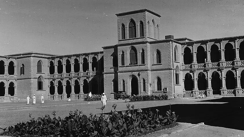 Gordon College's arcaded main building and tower, 1936